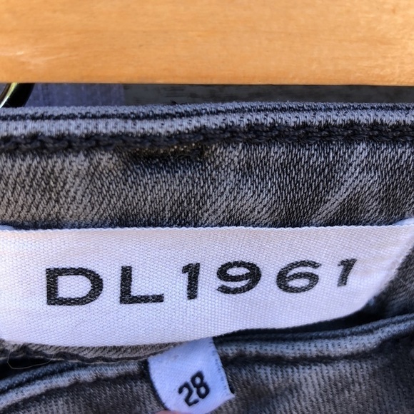 DL1961 Faded Gray Instasculpt Mid Rise Ankle skinny | SIZE 28 - Picture 6 of 8